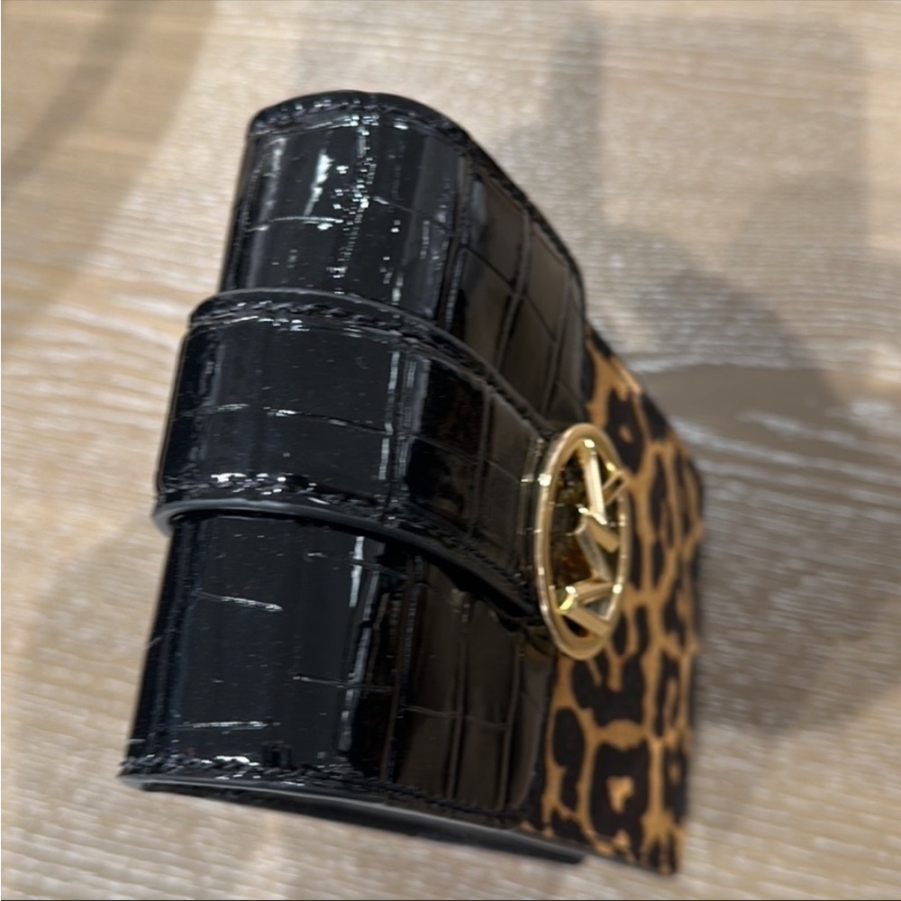 MICHAEL KORS
Carmen SM Printed Calf Hair and
Crocodile Embossed Faux Leather Bag - Picture 10 of 11